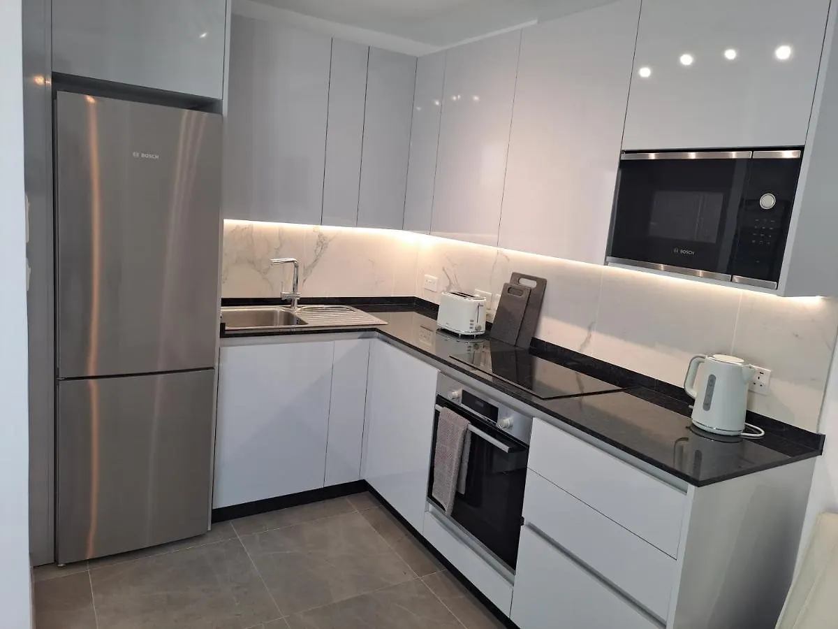 Beautiful Studio In Gibraltar - E1 Apartment