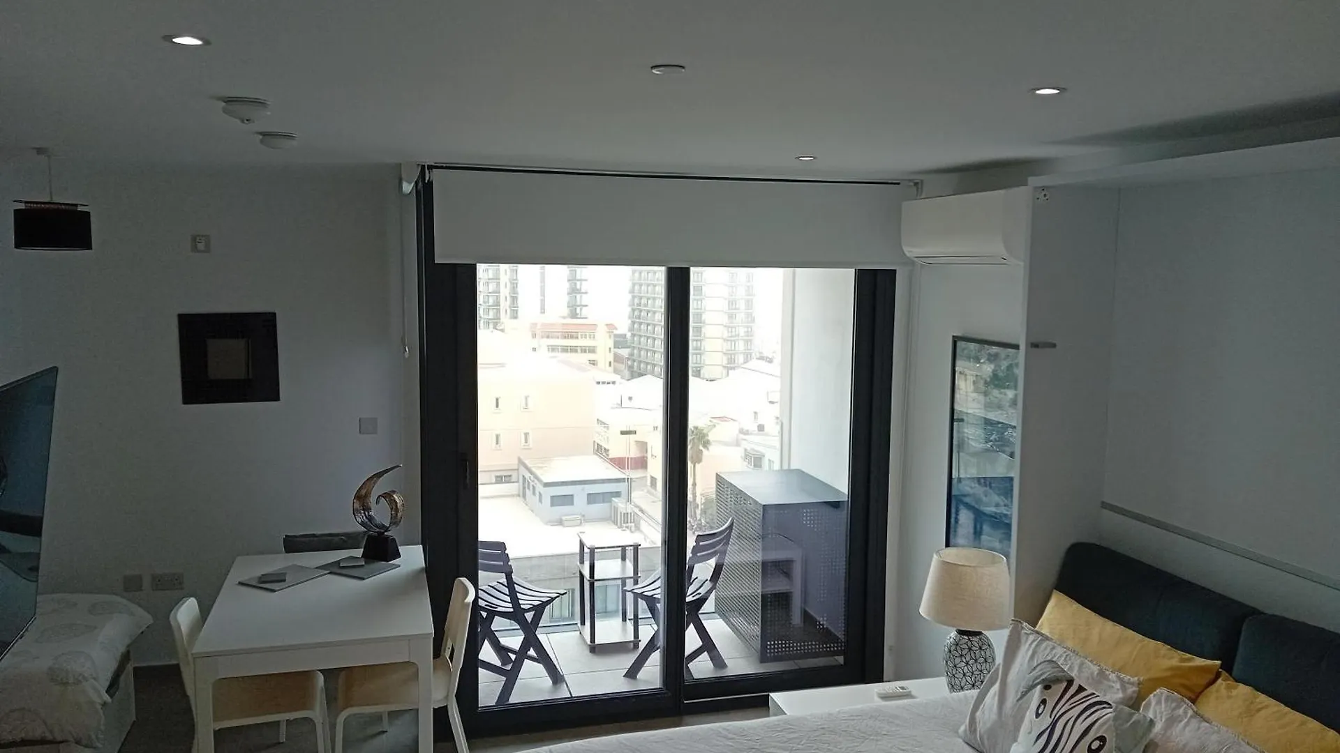 Beautiful Studio In Gibraltar - E1 Apartment